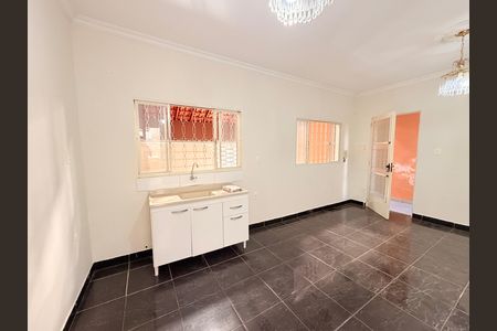 Casa à venda com 160m², 3 quartos e 2 vagasCozinha
