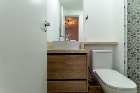 Apartamento para alugar com 64m², 2 quartos e 2 vagas Apartamento para alugar com 64m², 2 quartos e 2 vagasBanheiro do quarto 2 Suíte