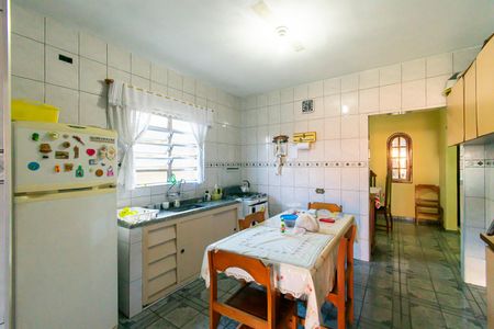 Casa à venda com 120m², 5 quartos e 4 vagas Casa à venda com 120m², 5 quartos e 4 vagasCozinha
