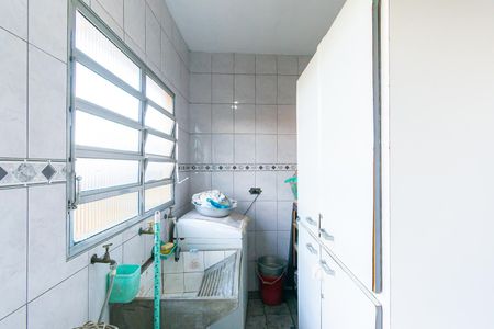 Casa à venda com 120m², 5 quartos e 4 vagas Casa à venda com 120m², 5 quartos e 4 vagasÁrea de Serviço