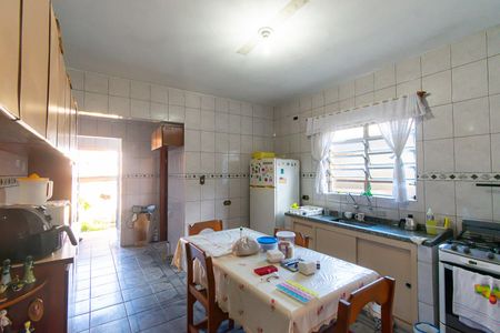 Casa à venda com 120m², 5 quartos e 4 vagas Casa à venda com 120m², 5 quartos e 4 vagasCozinha