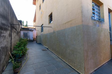Casa à venda com 120m², 5 quartos e 4 vagas Casa à venda com 120m², 5 quartos e 4 vagasQuintal