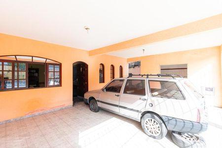 Casa à venda com 120m², 5 quartos e 4 vagas Casa à venda com 120m², 5 quartos e 4 vagasGaragem