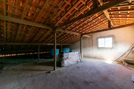 Casa à venda com 120m², 5 quartos e 4 vagas Casa à venda com 120m², 5 quartos e 4 vagasLaje