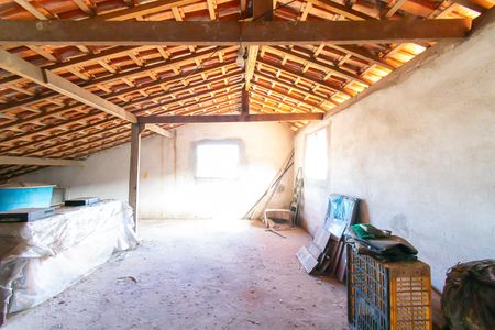 Casa à venda com 120m², 5 quartos e 4 vagas Casa à venda com 120m², 5 quartos e 4 vagasLaje