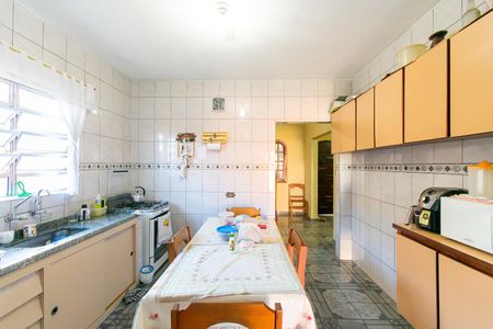 Casa à venda com 120m², 5 quartos e 4 vagas Casa à venda com 120m², 5 quartos e 4 vagasCozinha