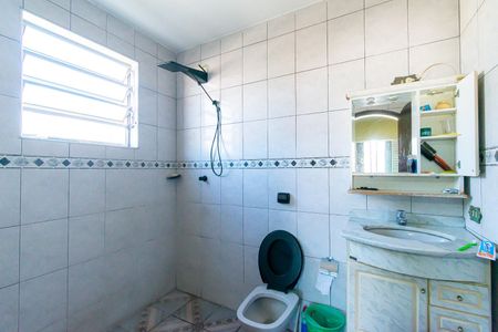 Casa à venda com 120m², 5 quartos e 4 vagas Casa à venda com 120m², 5 quartos e 4 vagasBanheiro da Suíte