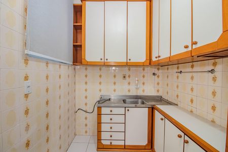 Apartamento para alugar com 48m², 2 quartos e sem vaga Apartamento para alugar com 48m², 2 quartos e sem vagaCozinha e Área de Serviço