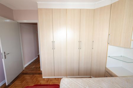 Quarto 2 de apartamento à venda com 2 quartos, 69m² em Vila Ipiranga, Porto Alegre