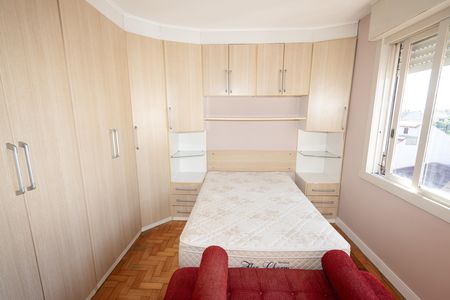 Quarto 2 de apartamento à venda com 2 quartos, 69m² em Vila Ipiranga, Porto Alegre