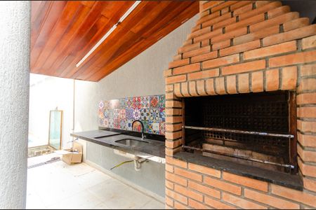 Casa à venda com 165m², 3 quartos e 2 vagas Casa à venda com 165m², 3 quartos e 2 vagasChurrasqueira