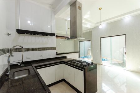 Casa à venda com 165m², 3 quartos e 2 vagas Casa à venda com 165m², 3 quartos e 2 vagasCozinha