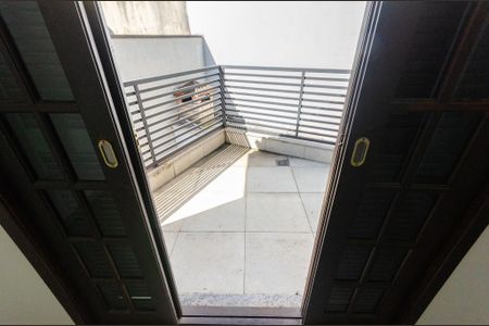 Casa à venda com 165m², 3 quartos e 2 vagas Casa à venda com 165m², 3 quartos e 2 vagasSuíte 1 - Sacada