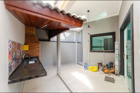 Casa à venda com 165m², 3 quartos e 2 vagas Casa à venda com 165m², 3 quartos e 2 vagasChurrasqueira