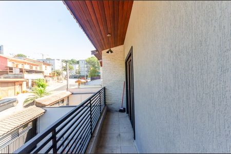 Casa à venda com 165m², 3 quartos e 2 vagas Casa à venda com 165m², 3 quartos e 2 vagasSuíte 3 - Sacada
