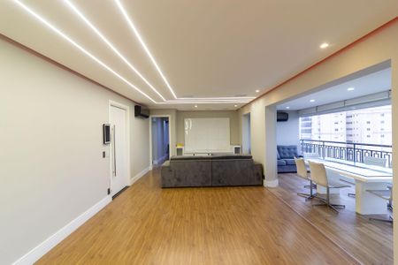 Apartamento para alugar com 133m², 3 quartos e 2 vagas Apartamento para alugar com 133m², 3 quartos e 2 vagasSala
