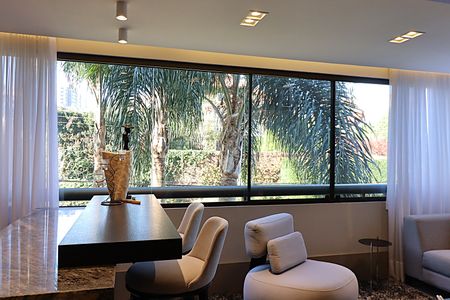 Apartamento à venda com 124m², 3 quartos e 2 vagasJanela da Sala 