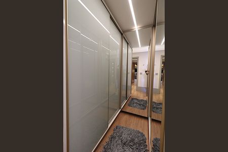 Apartamento à venda com 124m², 3 quartos e 2 vagasCloset da suíte