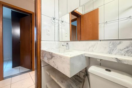 Apartamento à venda com 45m², 2 quartos e 1 vaga Apartamento à venda com 45m², 2 quartos e 1 vagaBanheiro