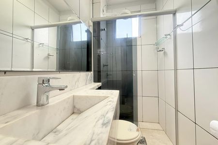 Apartamento à venda com 45m², 2 quartos e 1 vaga Apartamento à venda com 45m², 2 quartos e 1 vagaBanheiro