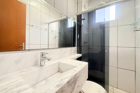 Apartamento à venda com 45m², 2 quartos e 1 vaga Apartamento à venda com 45m², 2 quartos e 1 vagaBanheiro