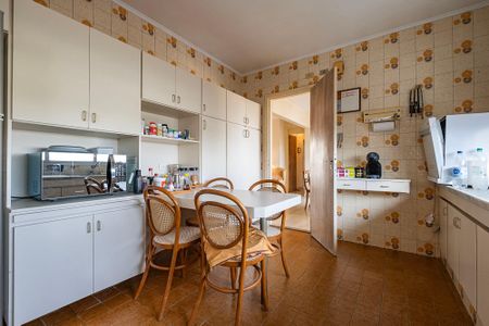 Apartamento à venda com 161m², 4 quartos e 1 vagaCozinha