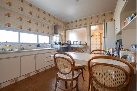 Apartamento à venda com 161m², 4 quartos e 1 vagaCozinha
