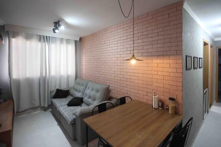 Sala de apartamento para alugar com 2 quartos, 44m² em Cidade São Mateus, São Paulo