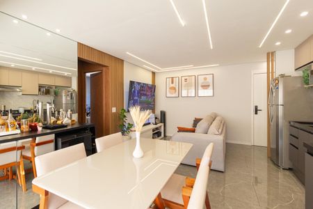 Sala de apartamento à venda com 2 quartos, 55m² em São Pedro, Osasco