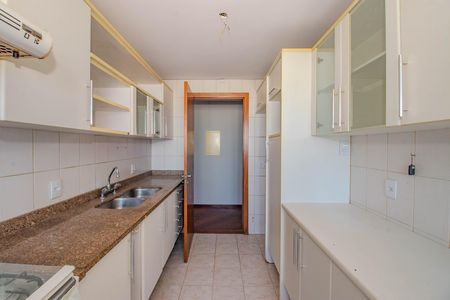 Apartamento à venda com 107m², 3 quartos e 2 vagasCozinha e Área de Serviço