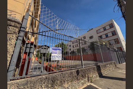 Apartamento à venda com 59m², 2 quartos e 1 vaga Apartamento à venda com 59m², 2 quartos e 1 vagaFachada