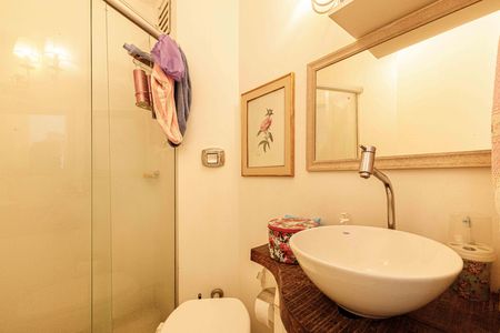 Apartamento à venda com 65m², 2 quartos e sem vagaBanheiro Social