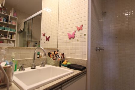 Apartamento à venda com 112m², 3 quartos e 2 vagasBanheiro da suíte 2