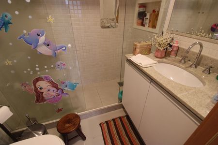 Apartamento à venda com 112m², 3 quartos e 2 vagasBanheiro da suíte 1