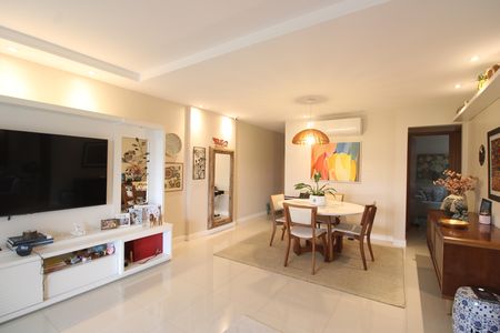 Apartamento à venda com 112m², 3 quartos e 2 vagasSala
