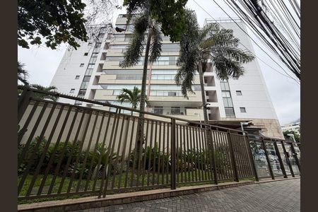 Apartamento à venda com 112m², 3 quartos e 2 vagas Apartamento à venda com 112m², 3 quartos e 2 vagasFachada