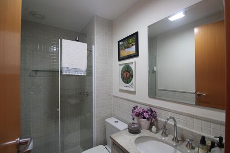 Apartamento à venda com 112m², 3 quartos e 2 vagasBanheiro social