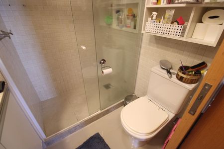 Apartamento à venda com 112m², 3 quartos e 2 vagasBanheiro da suíte 2