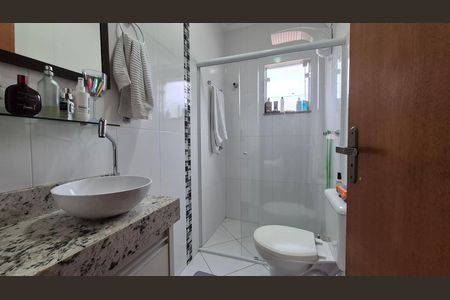 Casa à venda com 151m², 3 quartos e 4 vagas Casa à venda com 151m², 3 quartos e 4 vagasBanheiro da suíte