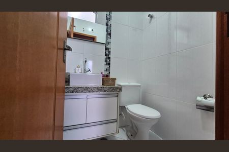 Casa à venda com 151m², 3 quartos e 4 vagas Casa à venda com 151m², 3 quartos e 4 vagasLavabo