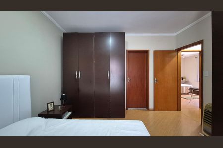 Casa à venda com 151m², 3 quartos e 4 vagas Casa à venda com 151m², 3 quartos e 4 vagasSuíte 3
