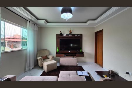 Casa à venda com 151m², 3 quartos e 4 vagas Casa à venda com 151m², 3 quartos e 4 vagasSala