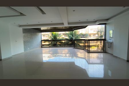 Apartamento à venda com 180m², 3 quartos e 2 vagas Apartamento à venda com 180m², 3 quartos e 2 vagasSala