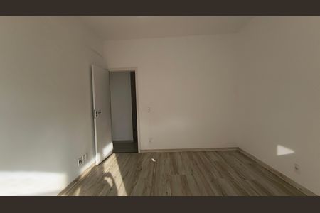 Apartamento à venda com 180m², 3 quartos e 2 vagas Apartamento à venda com 180m², 3 quartos e 2 vagasQuarto 1