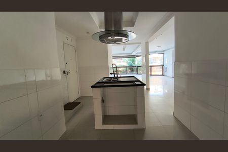 Apartamento à venda com 180m², 3 quartos e 2 vagas Apartamento à venda com 180m², 3 quartos e 2 vagasCozinha e Área de Serviço