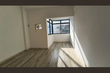 Apartamento à venda com 180m², 3 quartos e 2 vagas Apartamento à venda com 180m², 3 quartos e 2 vagasQuarto 1