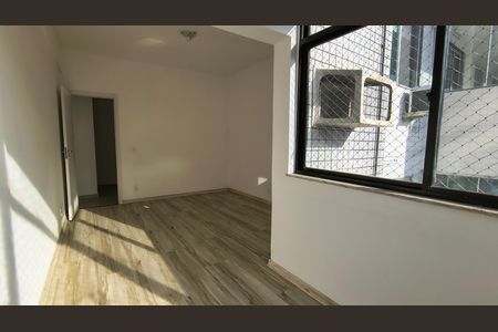 Apartamento à venda com 180m², 3 quartos e 2 vagas Apartamento à venda com 180m², 3 quartos e 2 vagasQuarto 1