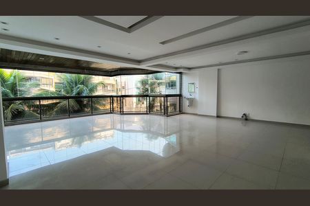 Apartamento à venda com 180m², 3 quartos e 2 vagas Apartamento à venda com 180m², 3 quartos e 2 vagasSala