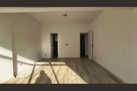 Apartamento à venda com 180m², 3 quartos e 2 vagas Apartamento à venda com 180m², 3 quartos e 2 vagasSuíte