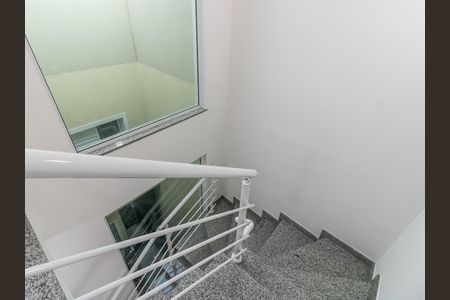 Casa à venda com 125m², 3 quartos e 3 vagasEscada